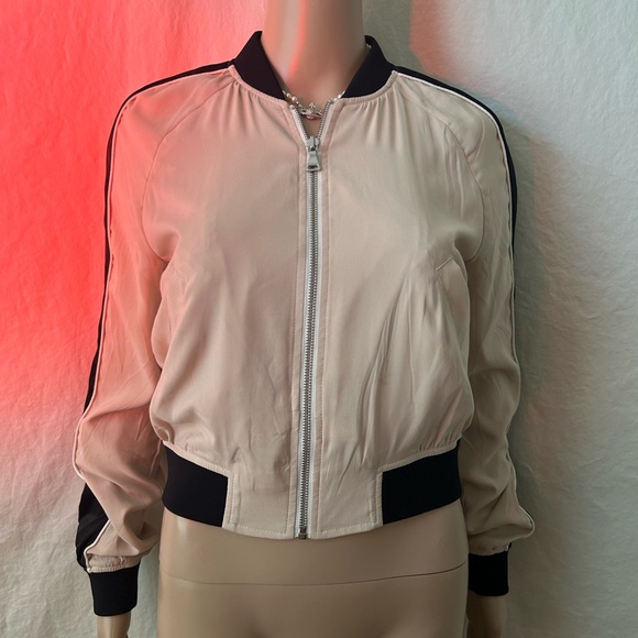 EXPRESS Front Zip - Picture 2 of 5